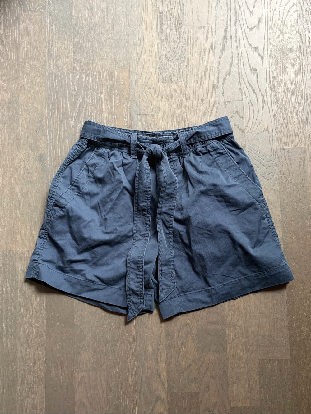 Polo Ralph Lauren women’s navy shorts with a belt loop